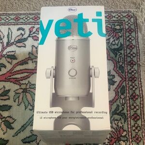 Blue Yeti USB Microphone
